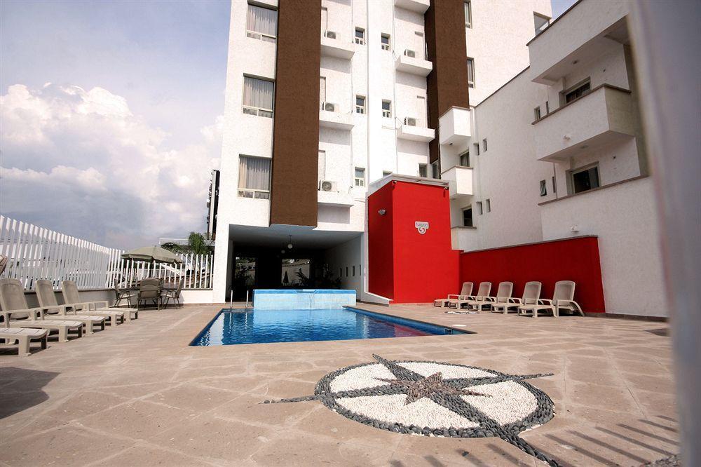 Gamma Leon Hotel Екстериор снимка