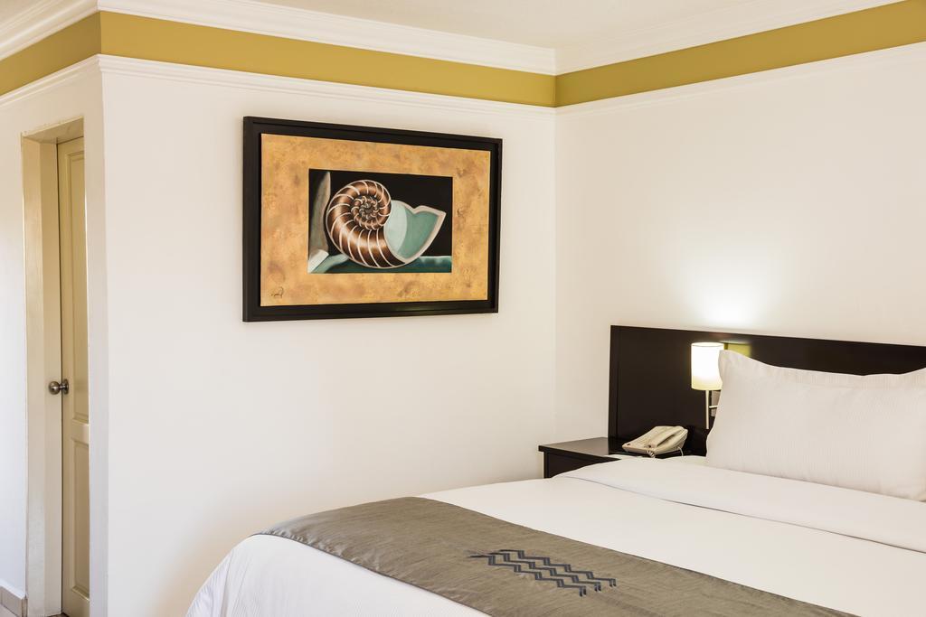 Gamma Leon Hotel Екстериор снимка