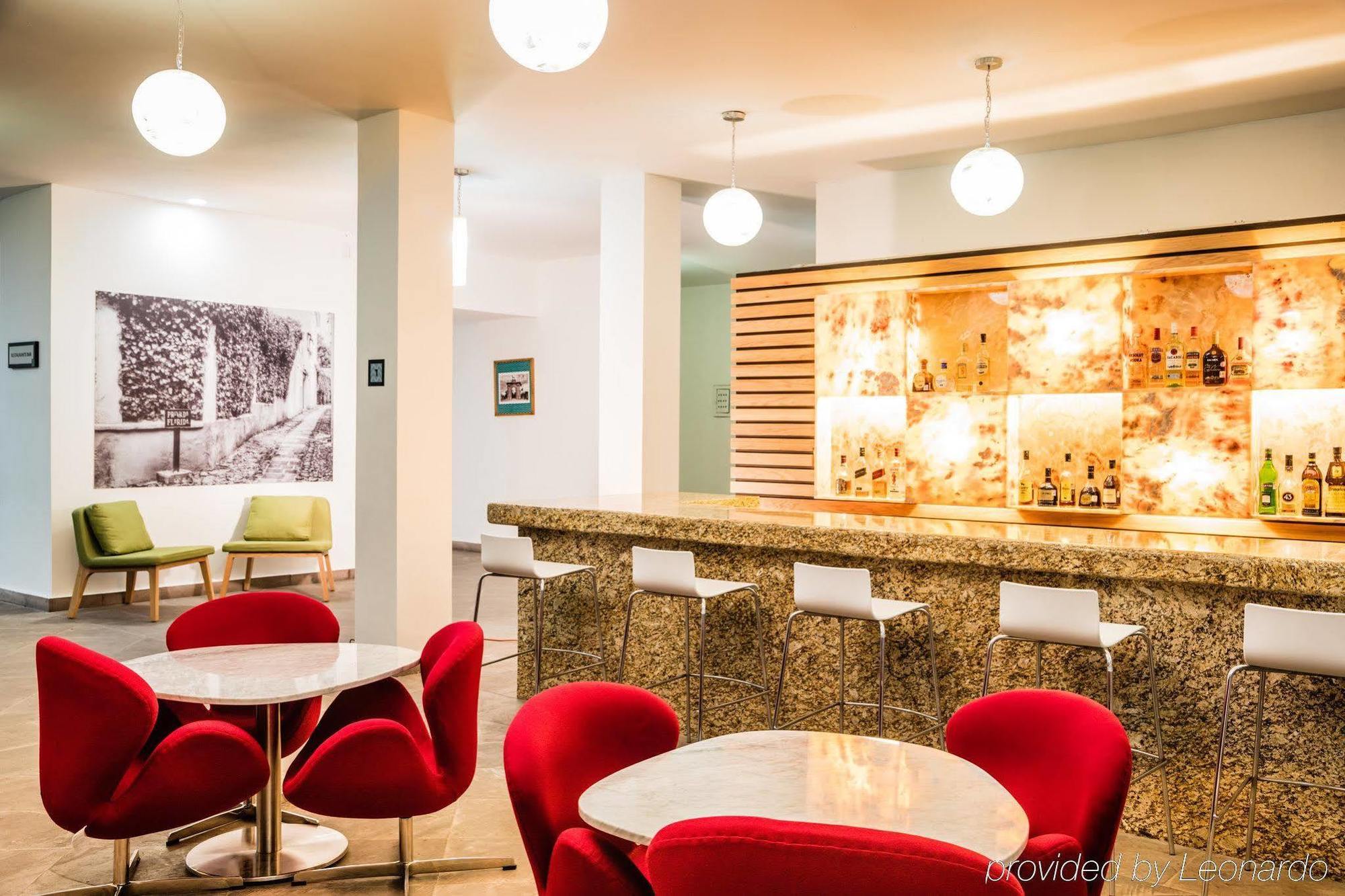 Gamma Leon Hotel Екстериор снимка
