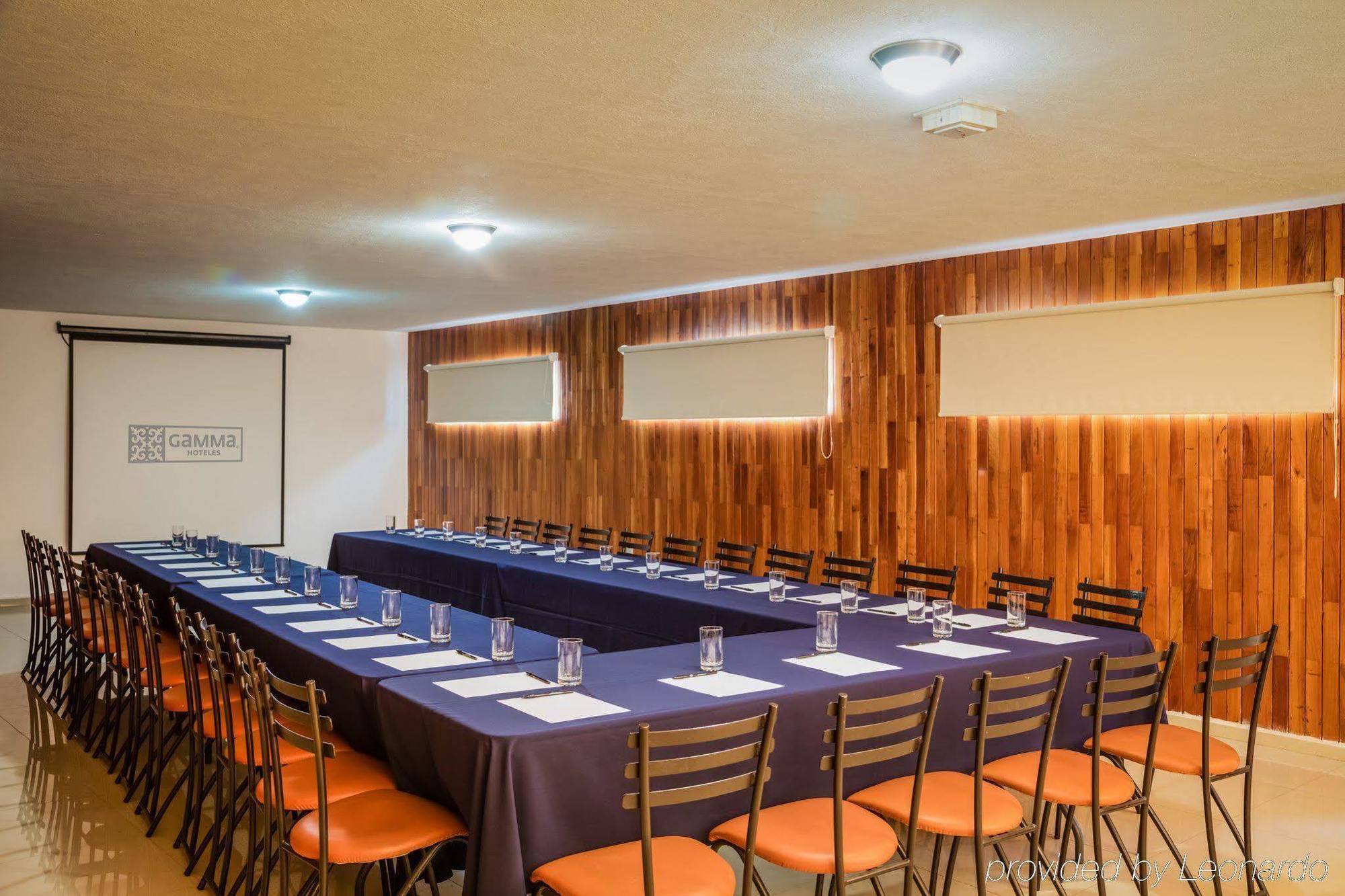 Gamma Leon Hotel Екстериор снимка