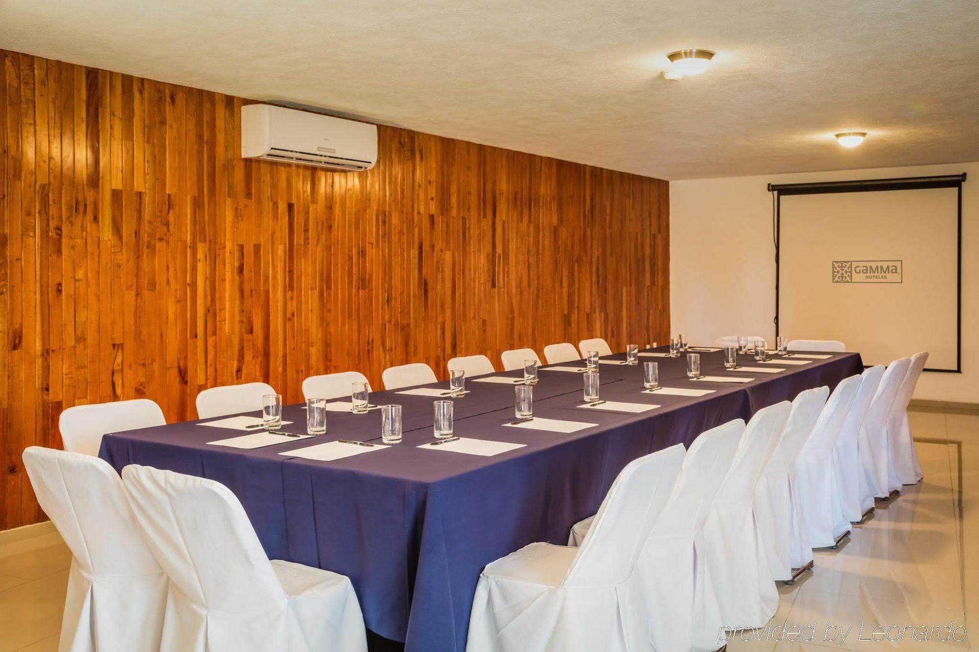 Gamma Leon Hotel Екстериор снимка