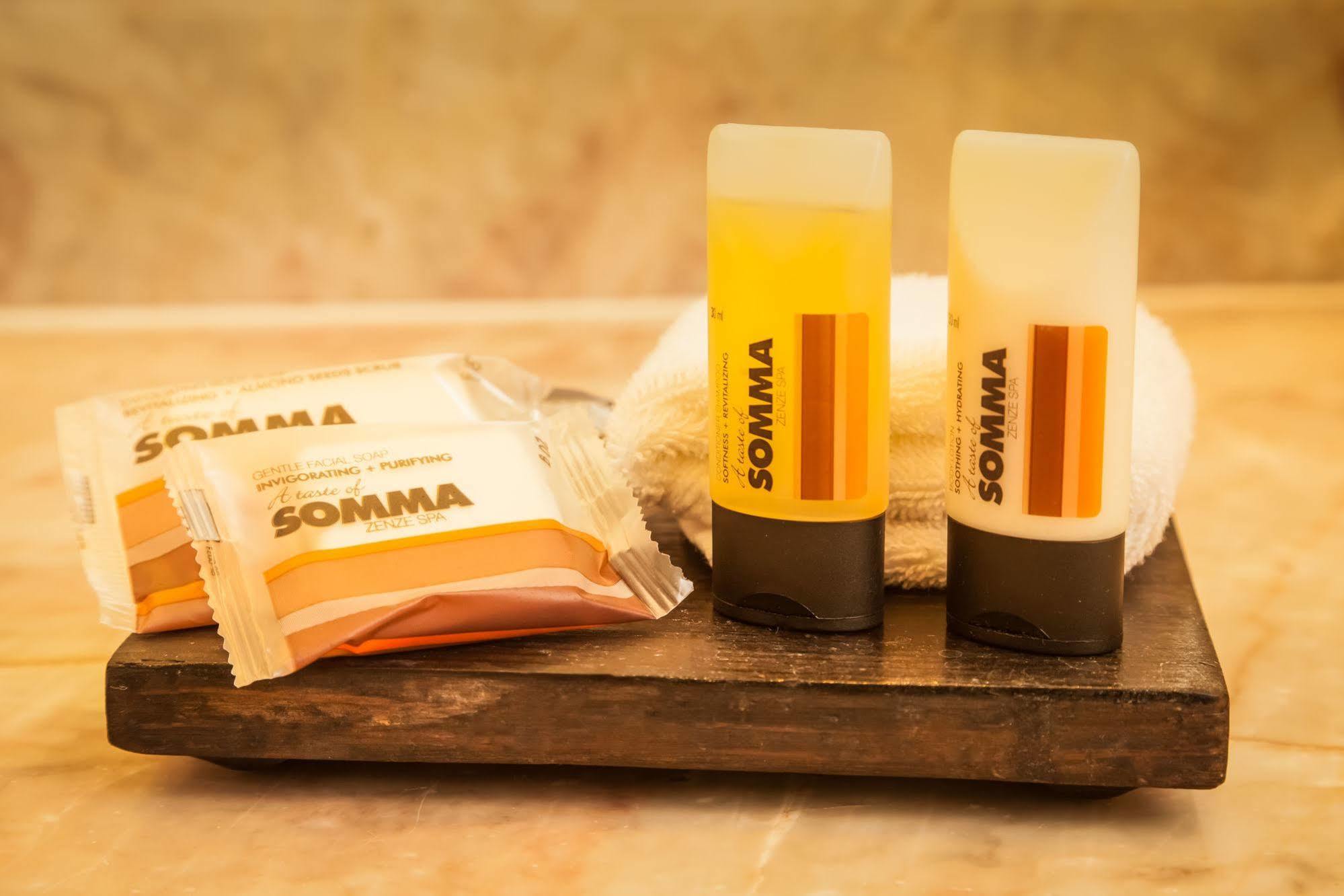 Gamma Leon Hotel Екстериор снимка